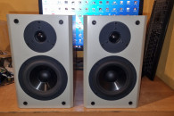 Kolumny Yamaha NX-E800 PianoCraft Silver TOP