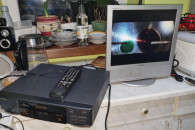 Hitachi VT-M70EM VHS Video Cassette Recorder