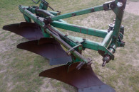 Pług 3 skibowy